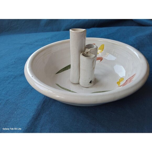 Studio pottery ikebana vase white red and yellow flowers floral greenery display - Picture 3 of 7